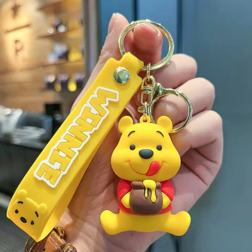 🆕DISNEY'S OFFICIALLY LICENSED WINNIE THE POOH 3D KEYCHAIN